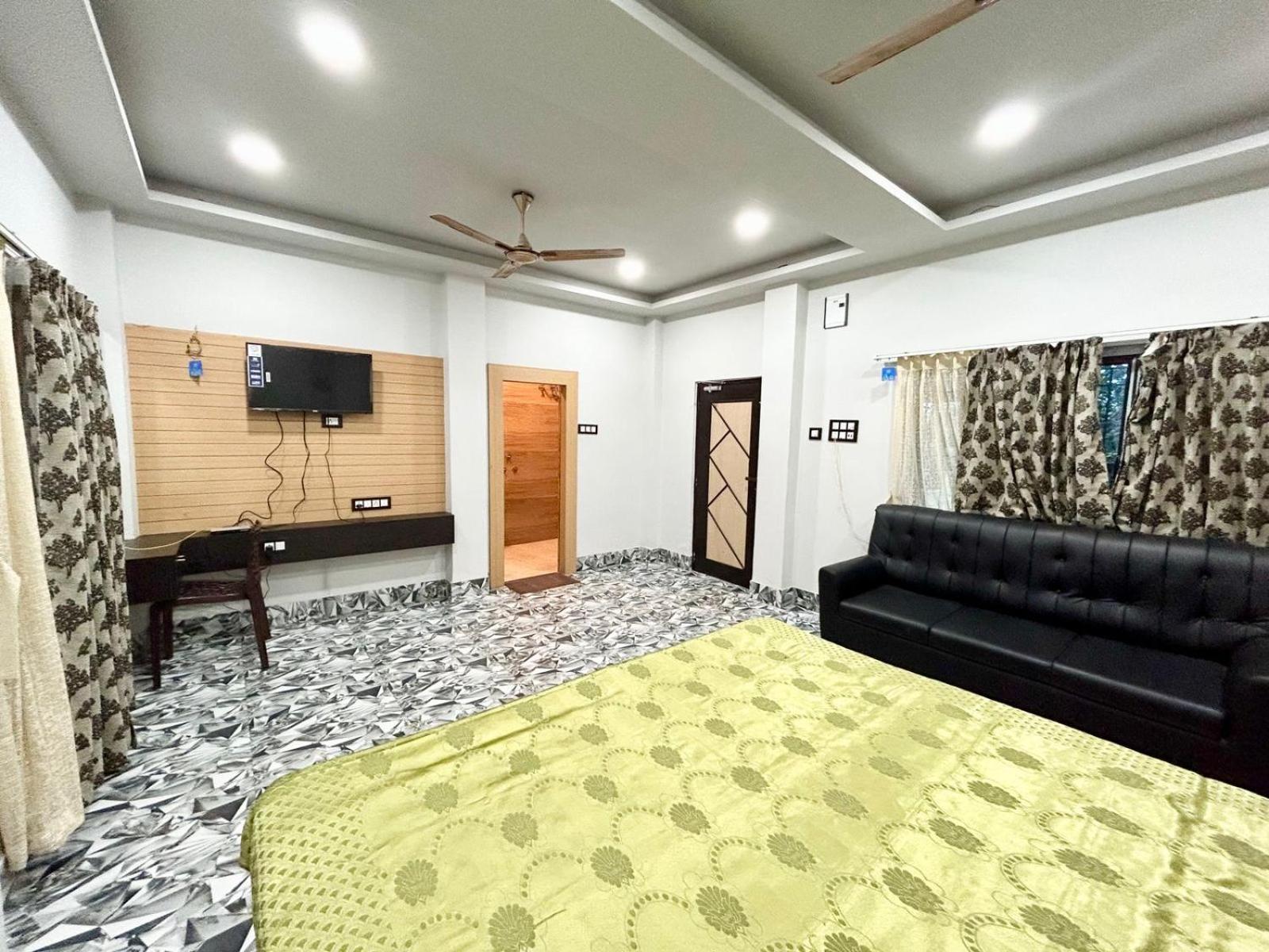 Palli Bangla Resort, Near Ruby Hospital, Anandapur コルカタ エクステリア 写真