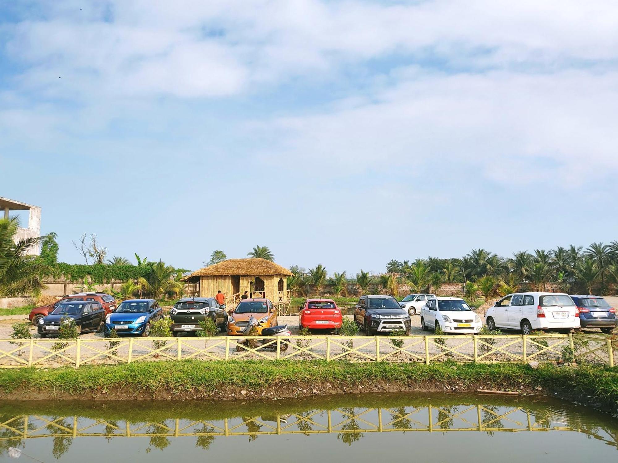 Palli Bangla Resort, Near Ruby Hospital, Anandapur コルカタ エクステリア 写真