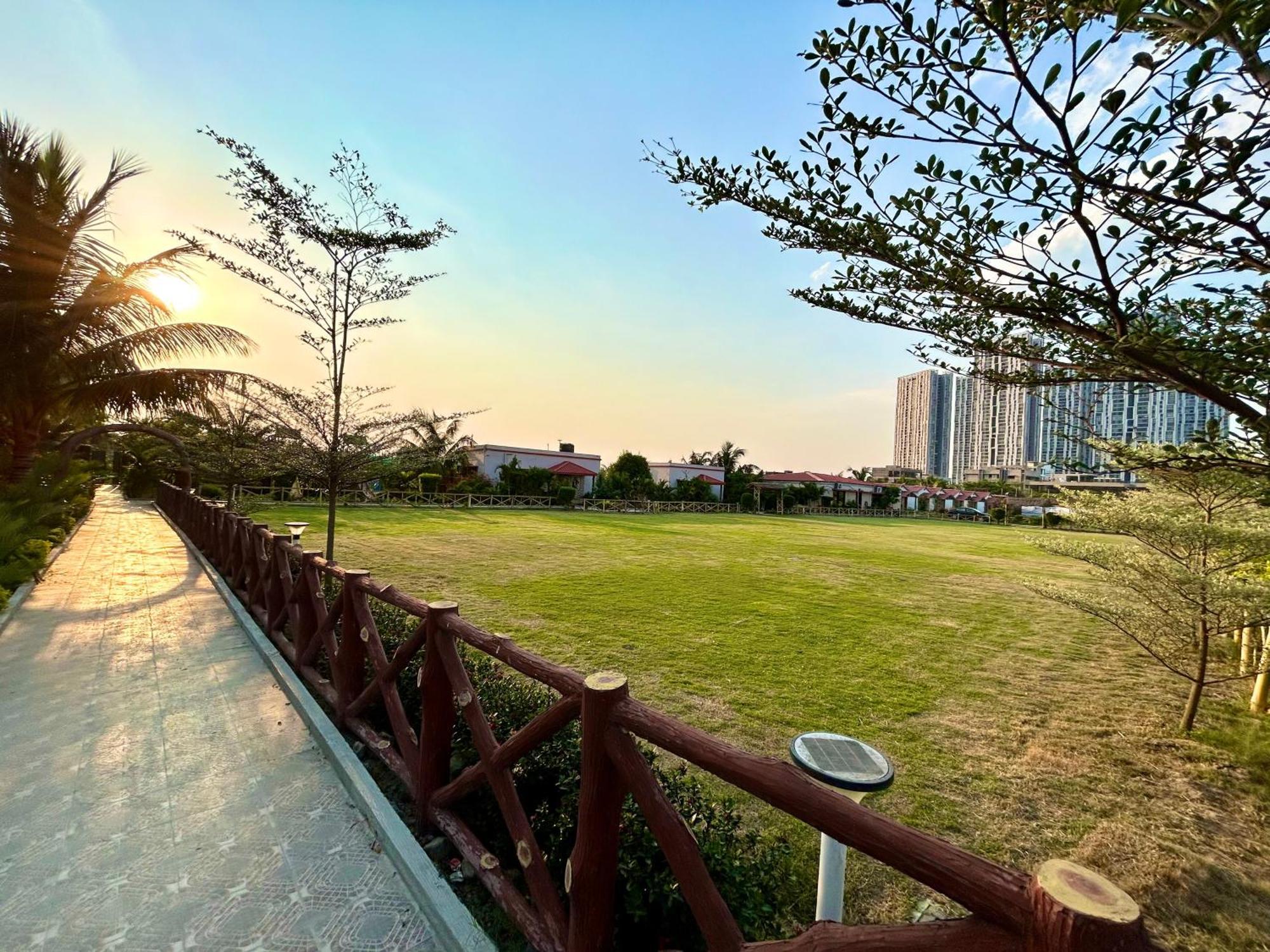 Palli Bangla Resort, Near Ruby Hospital, Anandapur コルカタ エクステリア 写真