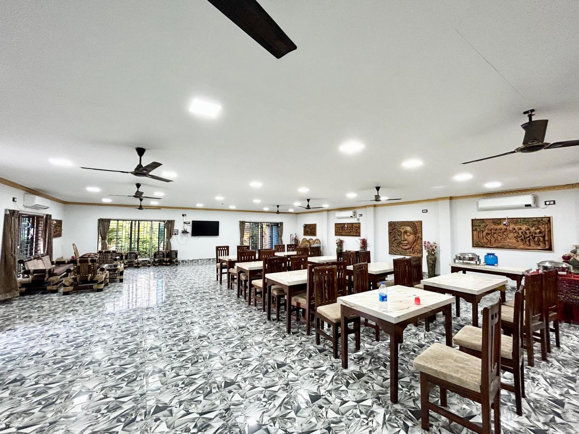 Palli Bangla Resort, Near Ruby Hospital, Anandapur コルカタ エクステリア 写真